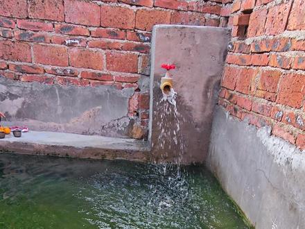 全部🚗轿车直达,广东元旦“双旦”温泉之旅
导航地点📍仁化扶溪镇,长江镇一带,约六个野温泉,都是看得见泉眼源头的靓温泉♨️
各个温泉都可以露营,大部分还有厕所🚾
附近村民有猪肉鸡鹅鸭,蔬菜🥬出售,大胆询问即可
#泡温泉 #广东温泉 #一起去露营