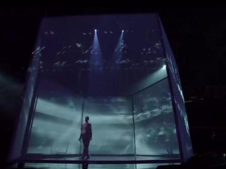 喜欢上窦靖童就是从这场表演开始的 这就是艺术家的表演 #窦靖童 #音乐现场 #小众音乐 #欧美流行音乐