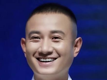 文章开饭店,人均消费太低,排队的人太多#娱评人吴清功 #文章 #娱乐 #八卦 #热点