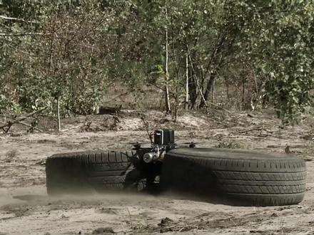 俄乌战争--乌克兰无人机袭击俄罗斯列车! #军事历史 #俄乌战争