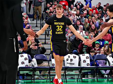 他已经把联盟最年轻的得分纪录,几乎全写上了自己的名字 他就是#库珀弗拉格 #独行侠队