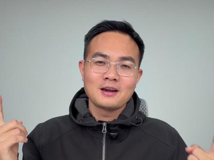 我要吹爆QQ 新功能,太高效了! 年底 QQ 更新了 7 大新功能,有趣实用高效!其中 AI 群聊总结我要吹爆它!
其实QQ 早已不是 “花里胡哨” 的代名词,它褪去冗余,回归本质,既保留着着沟通的底蕴,又留着我们记忆中曾经的美好,让老用户找回熟悉感,新用户爱上高效感,QQ似乎正在重回大众视野。
所以你还知道QQ有哪些好用的功能,咱们评论区聊聊。#QQ #老己在QQ给老自留了巨款 #QQ遗留巨款 #爱你老己