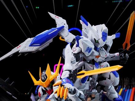 小狼崽?一鱼双吃 MGSD狼王 巴耶力双形态 #高达模型 #拼装模型 #模型制作