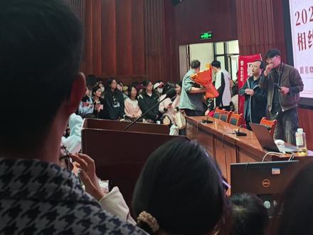 对不起,我被带偏了#刘晓艳 #刘晓艳老师兰州见面会 #考研英语刘晓艳 #现场直击