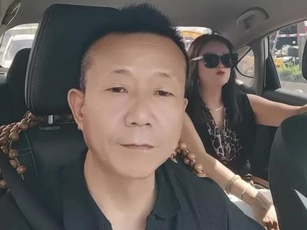 年少不知姐姐好,错把少女当个宝,别问哥哥多少岁,有人叫我老宝贝#姐姐#哥哥#车内对话 #出租车司机#记录真实生活