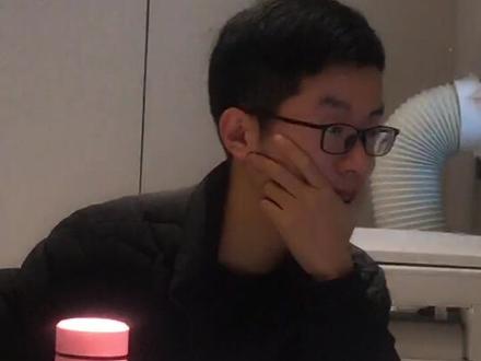 这个兄弟信用卡账单1000,既然多按了一个0,还了10000进去。额度瞬间提高了一万。想涨额度的注意了,😄