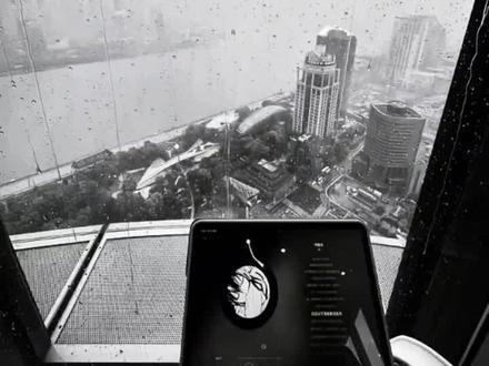 少年时他引以为傲的家族,在成年时却成为了他追求爱与自由的枷锁 #京洛再无佳人#赵平津黄西棠#乔维安#高干文#bg