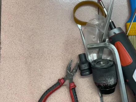 米沃奇 2803 同心度完美,唯一就是拆夹头敲了几下,主轴和刹车组件和一个套主轴那里,现在不顺滑,那里等他自行慢慢磨合回去!夹头没拆好,2803以前的机子会搞得不爽了!