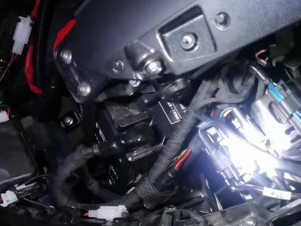 升仕350E,你根本不需要射灯,近光远光都能调,真的给个大大的赞(如何拆头罩,升仕软件有视频,PS:为这些拆装视频点赞)#摩托车 #机车 #升仕350 @升仕