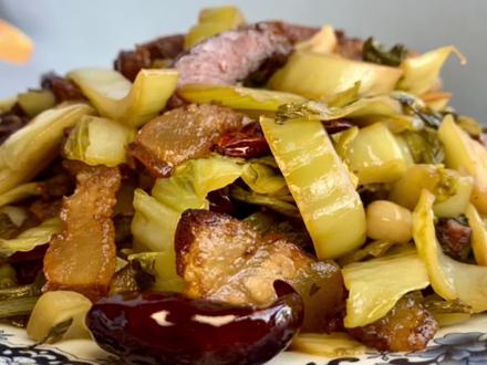 淘米水腌酸菜,是先烧开还是直接腌,许多人搞不懂,教你正确做法