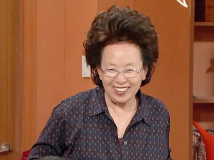 罗文姬做了个新发型,顺才被迷住了,直接心脏病发#韩剧 #搞笑一家人 #罗文姬女士 #顺才 #民勇