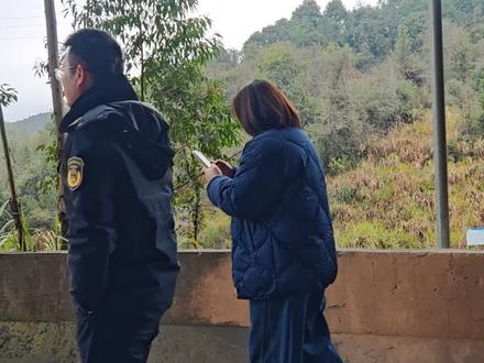 回老家路上偶遇蓝战非啦🚴