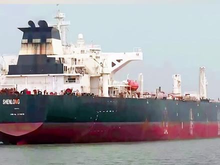 首艘非伊朗原油油轮成功通过霍尔木兹海峡,伊朗强调通行需审批#霍尔木兹海峡 #原油运输 #中东局势 #油轮