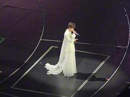 英雄母亲来的对没错 #梓渝#zy #甜玉米#演唱会