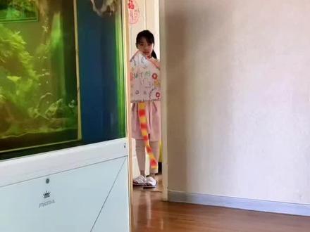 diy风筝儿童绘画空白涂鸦手工填色自制材料包手绘制作幼儿园教 春天到了,正是#放风筝 的好时节,不如和孩子一起#动手做个风筝 吧!这套#风筝套装里面材料齐全,孩子只需要涂涂画画就能完成,不仅能让孩子体验到亲手制作的乐趣,还能培养它的专注力和耐心,完成后还能让它收获满满的成就感。快带孩子一起来感受放风筝的快乐吧!#手绘风筝#手工风筝