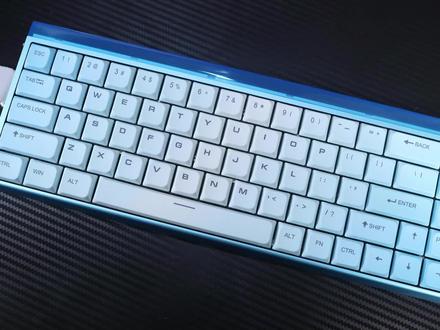 全铝小钢炮来袭,狼蛛Hero68mini,带灯箱还全铝 #狼蛛Hero68mini #狼蛛Hero68 #矮磁轴键盘 #无畏契约