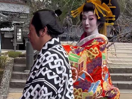花魁又要外出迎接贵客了 #花魁 #内容启发搜索 #国外视频分享