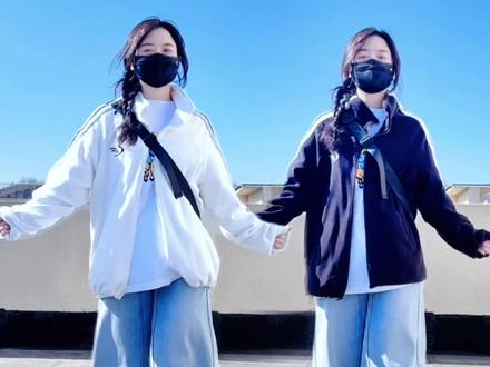 咱也跳上镇长李秋萍的舞了 #李秋萍16步踩点舞 #小城大事 #李秋萍