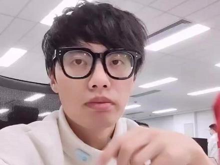 包了顿饺子就为了这碟醋 #A股 #摩尔线程