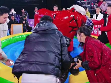 2026.02.05;现场互动才艺精彩不断:乌拉#木森大舞台有才你就来 #红豆户外直播现场 #户外唱歌真人真唱 #白亚光木森团队 #木森直播回放