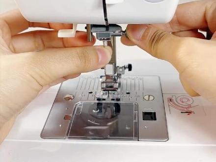 缝纫机使用—更换机针的操作方法#缝纫机 #家用缝纫机 #缝纫入门基础教程 #重机缝纫机 #缝纫技巧