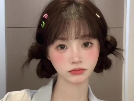 20s双蝴蝶结丸子头
#发型教程