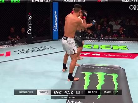 恭喜茸主TKO获胜#ufc澳门站#茸主VS马丁内兹
