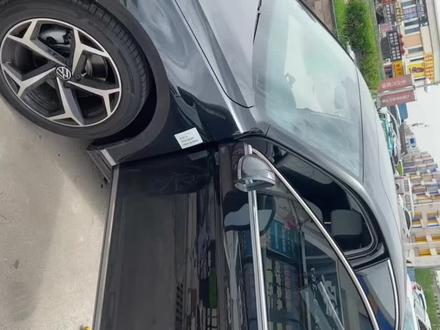 迈腾b8叶子板标加照地灯教程来了#迈腾380 #b8迈腾