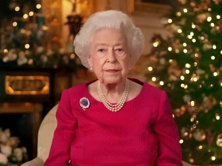 95岁高龄!英国女王2021年圣诞致辞,今年最催泪!
#英语口语 #MerryChristms #伊丽莎白二世 #菲利普亲王 #英国女王圣诞演讲 #圣诞快乐