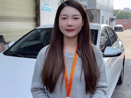 今天给大家带来长安逸动EV460更换备胎讲解。大家还想要了解什么车型的内部功能,继续在评论区告诉我哦!#泓源汽车 #网约车 #新能源汽车 #长安EV460 #更换备胎