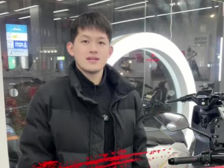 新款FX坐垫升级,欢迎到店体验
#小牛电动 #电摩王者#FX风速#外卖神车