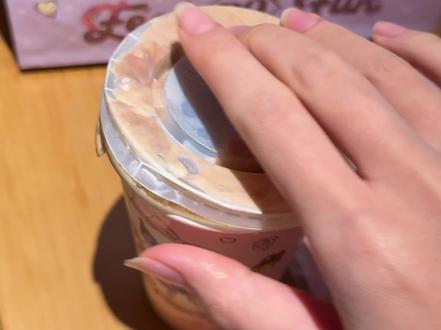 提拉米苏味暴风雪我也吃了!!#美食 #甜品 #冰淇淋