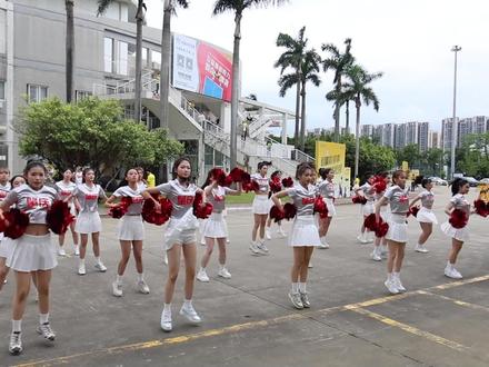 阳江主场9885力克肇庆 粤 BA 男篮阳江对阵肇庆,体育燃动文旅。场馆人声鼎沸,助威声浪掀顶,攻防激烈精彩。中场文旅互动暖心,山海情谊相融,热血氛围拉满,尽显城际体育文旅融合的独特魅力。#比赛