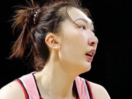 韩旭再战WNBA:训练营季前赛生死战!归队自由人冲击正式合同 中国女篮骄傲!韩旭签纽约训练营:目标WNBA常规赛+高薪突破!韩旭再战WNBA:澳最佳防守球员赴美闯关,力争年薪40万美元!韩旭纽约闯关:训练营决战季前赛,澳MVP冲击WNBA正式合同!#韩旭 #韩旭wnba #中国女篮 #女篮韩旭 #中国女篮那些事