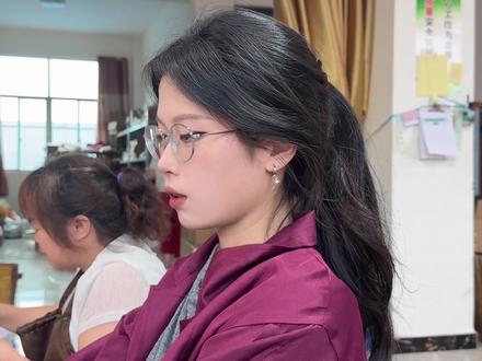 又一言不合二话不说开跳 #后裔摇舞蹈挑战 #后裔舞 #扭胯舞 #丝滑 (舞蹈:@后裔(泰国版高尔夫) 运镜:@金属笔小子 )