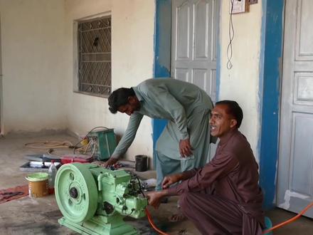 巴铁民间翻新单缸柴油机,全程高能,没想到竟然是国产货! #发动机 #大修发动机 #莱动柴油机 #单缸柴油机 #翻新