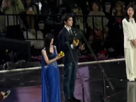 去现场,因为爱❤️#鞠婧祎 #星光大赏 #2025星光大赏 #来战 #海口