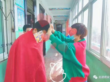 #成安 二中教师化身“剪发师”悉心呵护学生