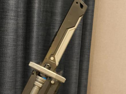 这喷雾效果是加湿器附体吧!拔剑火花石够硬核,你男孩的玩具 #剑玩具 #玩具光剑 #星际光剑玩具 #男孩玩具