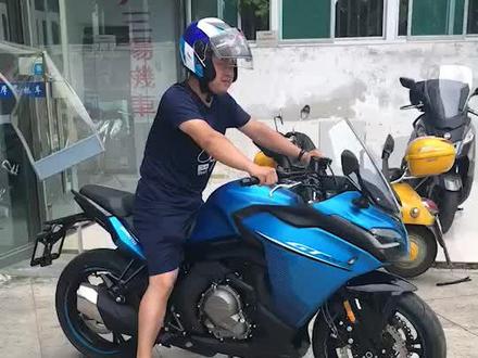 #春风gt400 兄弟踏板换跨骑,第一次有点小紧张,不喜勿喷,谢谢🤝🤝 八月一日第三单👍👍