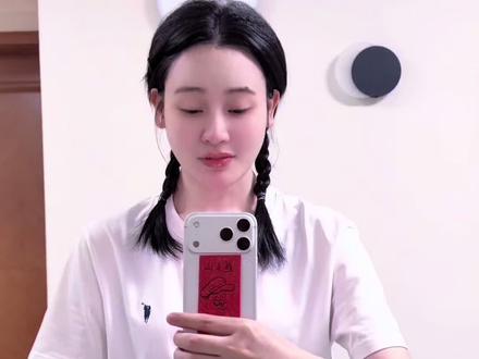 又来唱歌啦🎤没高薪也没存款出门还挺要脸😂