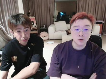 “全哥略施智计 yolo主动上钩” yolo诠释什么是全哥直播间的欧美打法#天霸yolo #天霸赵云 #爽全 #天霸大家庭 #三角洲行动 @天霸Yolo(三角洲行动) @爽全