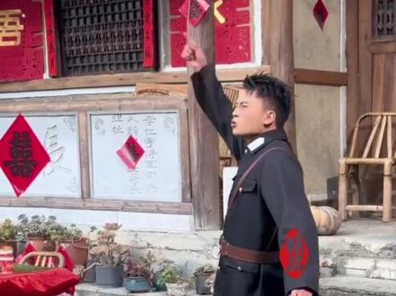 万众瞩目的《云间回响》山歌短剧将于2月13日正式定档上映,这是山歌圈属于山歌文化系列题材第一部短剧,这部短剧集结了山歌综艺小王子#高杰 ,古灵精怪小仙女#豆豆吃不饱 ,大气女王#阿朱 ,情歌王子#苏潇潇 ,搞笑女王#小敏敏 ,搞手段子手小油花,牛魔王滨锅,山歌前辈雷敏敏老师,严雄老师,阿秋月老师共同打造了山歌短剧,该剧气势磅礴,刷情跌宕起伏,精彩绝伦,2月13日让我们共同期待云间回响这部山歌短剧上映!感谢@导演_末梵 老师倾情打造!@高杰⁷¹⁸(短剧即将上映) @豆豆吃不饱 .【758团队招人】 @阿朱💋(金朱传媒)228 @苏潇潇 @小敏敏🌻⁶¹⁸(百姓大舞台) @小油花太那扎 @滨锅创业路上(滨锅传媒) @雷敏敏【968】团队招人 @阿秋月月【招爱徒】