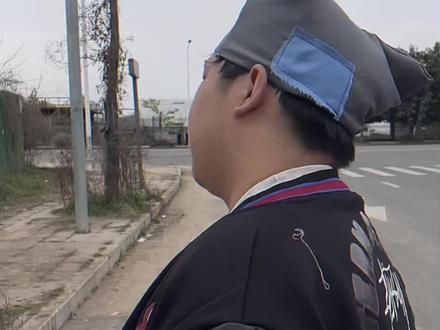 长得帅的vibe自然会露脸#穿搭#健身 #街头 #封闭路段拍摄