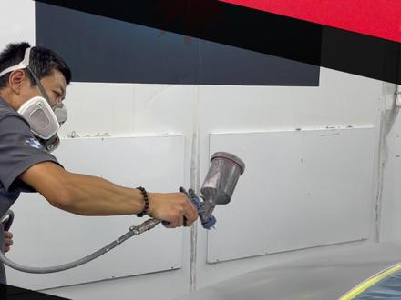 带你揭秘钣金喷漆全过程 为什么喷漆价格有很大差别,贵的漆和便宜的漆有什么区别,整个喷漆流程是什么,喷好一面漆需要多久,我相信看完这个视频会有答案了#喷漆 #钣金喷漆 #汽修揭秘 #北京喷漆