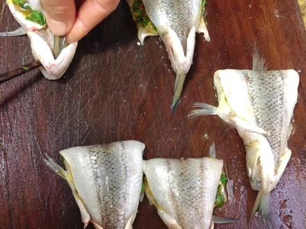 超级简单的家庭版葵龙鱼煎葱饼,鲜香浓郁,好吃的停不下来#煎鱼 #家常菜