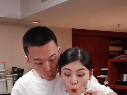 小时候最爱吃的就是#酱香饼#手抓饼的最新吃法 #我最怀念的家乡年味