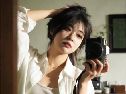 你们都在找的豆包拿相机拍照指令教程来啦!素材来源@菲菲不停问我 #写真 豆包生成慵懒风照片 豆包ai图片生成口令落日黄昏 豆包生成手持相机照片 豆包生成人物写真指令 豆包人物写真指令 豆包ai形象照指令 豆包p图文案 豆包ai口令白衬衫 豆包人物写真ai指令 豆包拿相机拍照口令 豆包生成慵懒风照片 豆包ai图片生成口令落日黄昏 豆包生成手持相机照片#豆包写真 #豆包p图 #豆包ai #豆包出大片有两把刷子