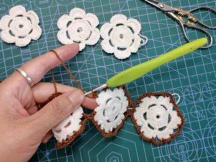 好看实用的钩针单元花教程分享(二)连接