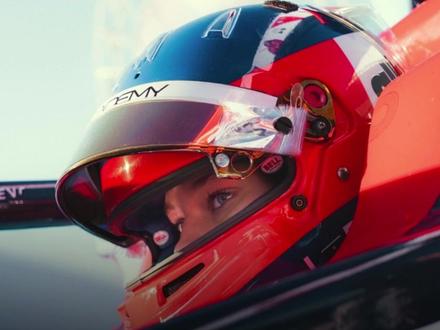 17岁,法拉利为什么选她? 赛车、时尚、个人品牌,Alba Larsen从不把成长局限于单一赛道,她才17岁,没有什么能阻止她。
#f1 #法拉利 #上海 #女赛车手 #女性成长